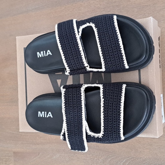 MIA Gabri Women's Knit Sandal - Color: Black / White - Size: 7.5 - Picture 2 of 9